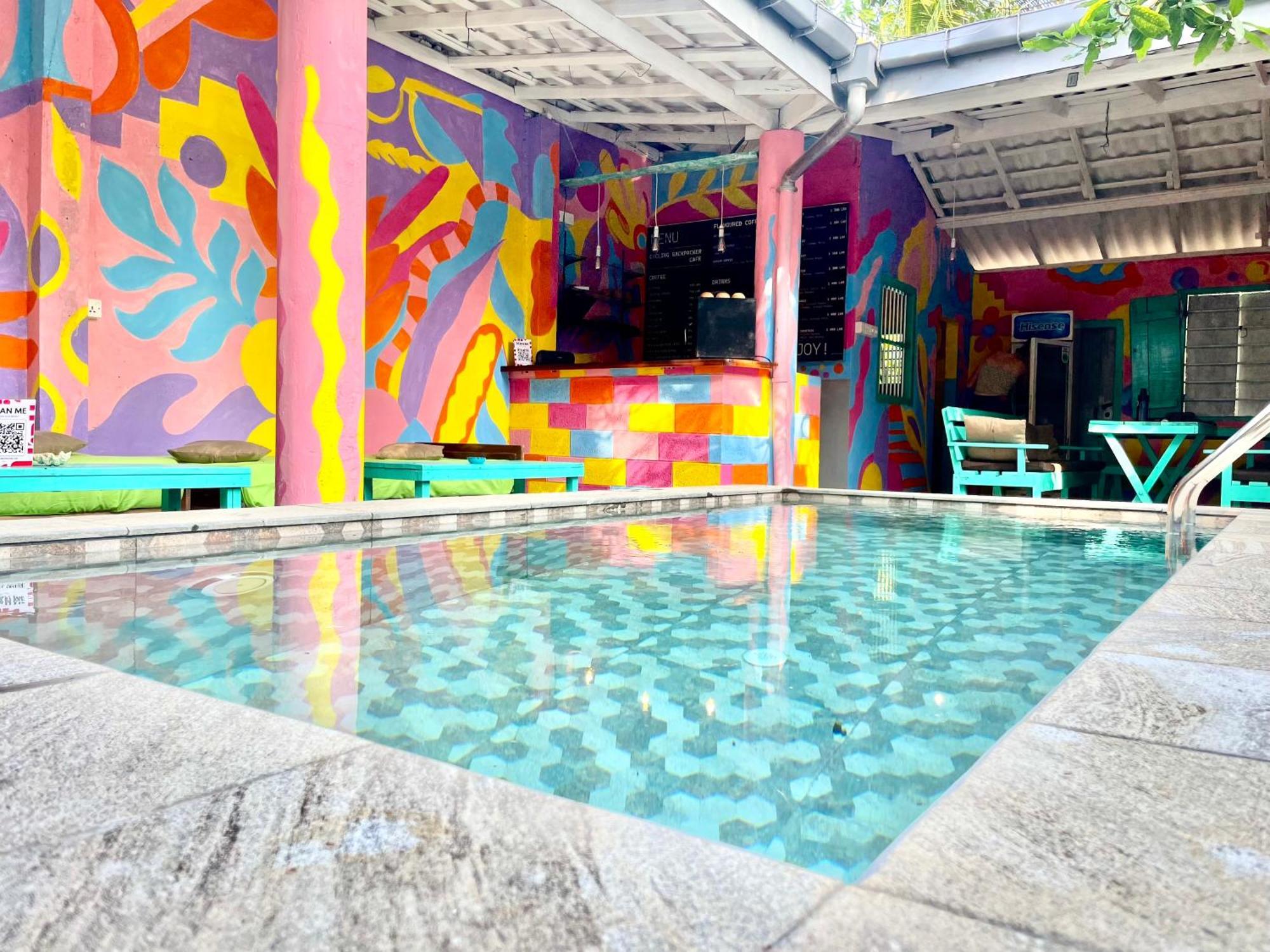 Cycling Backpacker Hostel & Cafe 乌纳瓦图纳 外观 照片