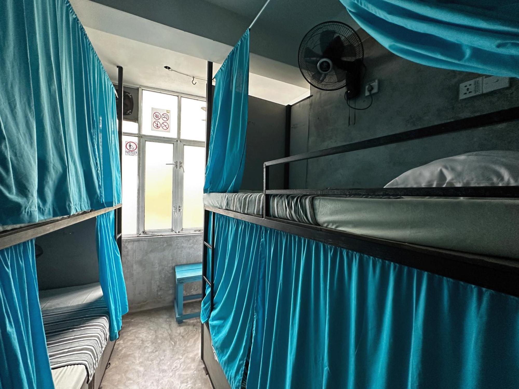 Cycling Backpacker Hostel & Cafe 乌纳瓦图纳 外观 照片