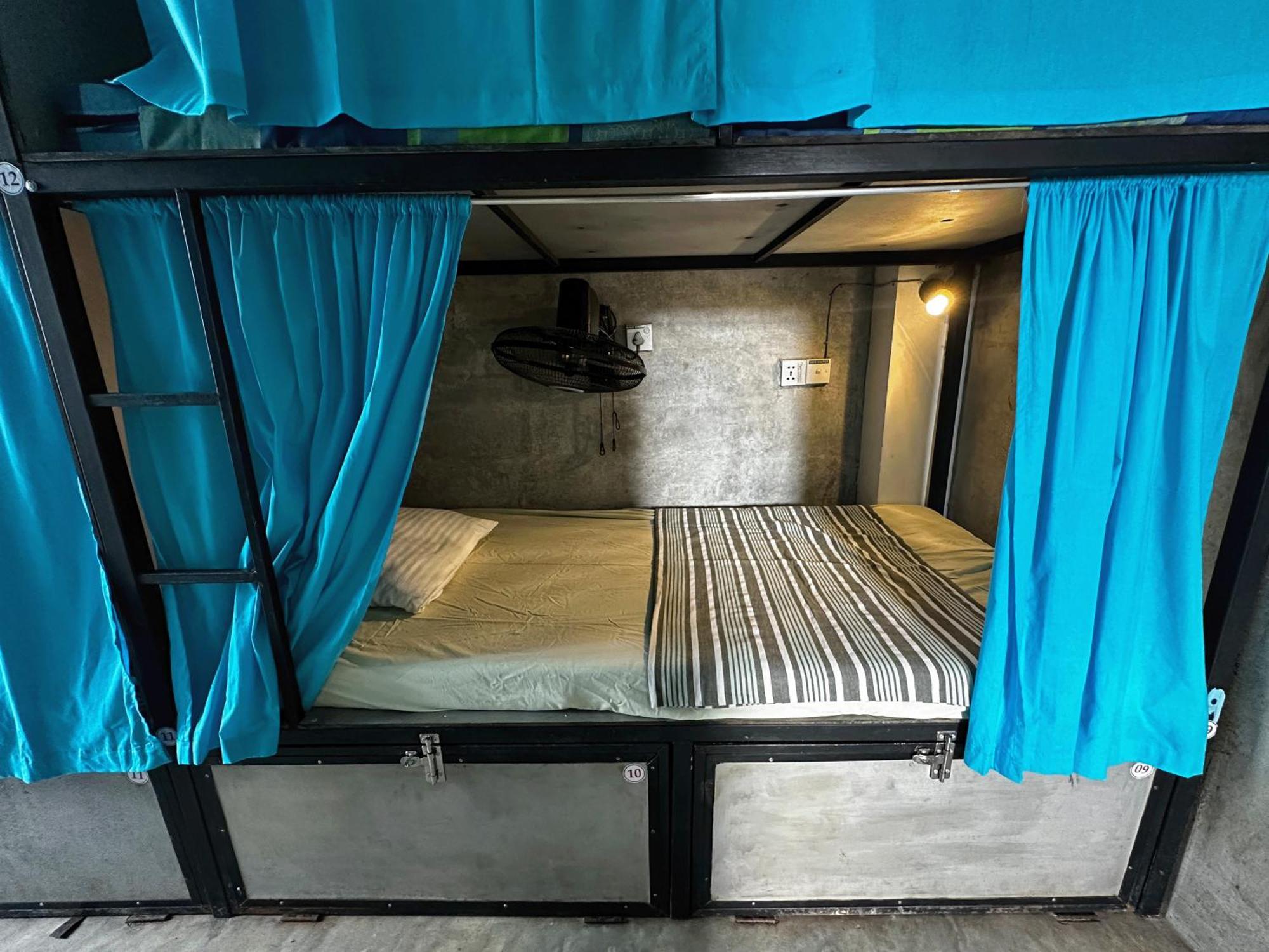 Cycling Backpacker Hostel & Cafe 乌纳瓦图纳 外观 照片